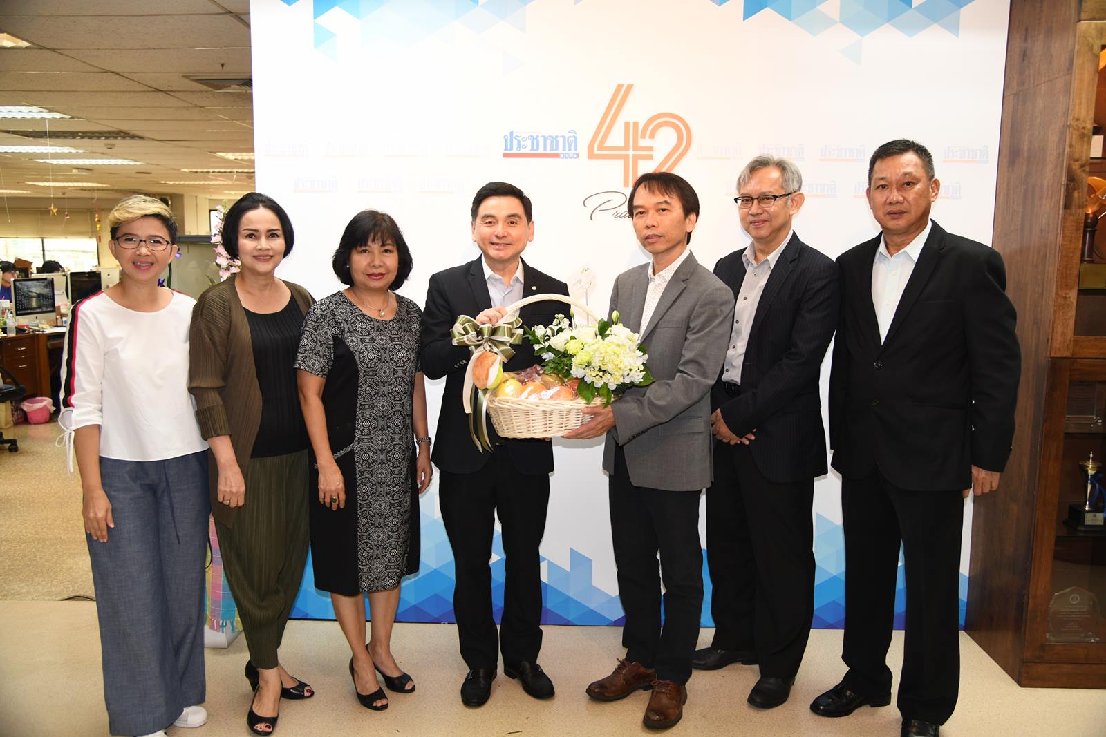 ประมวลภาพ หนังสือพิมพ์ประชาชาติธุรกิจ ก้าวสู่ปีที่ 42