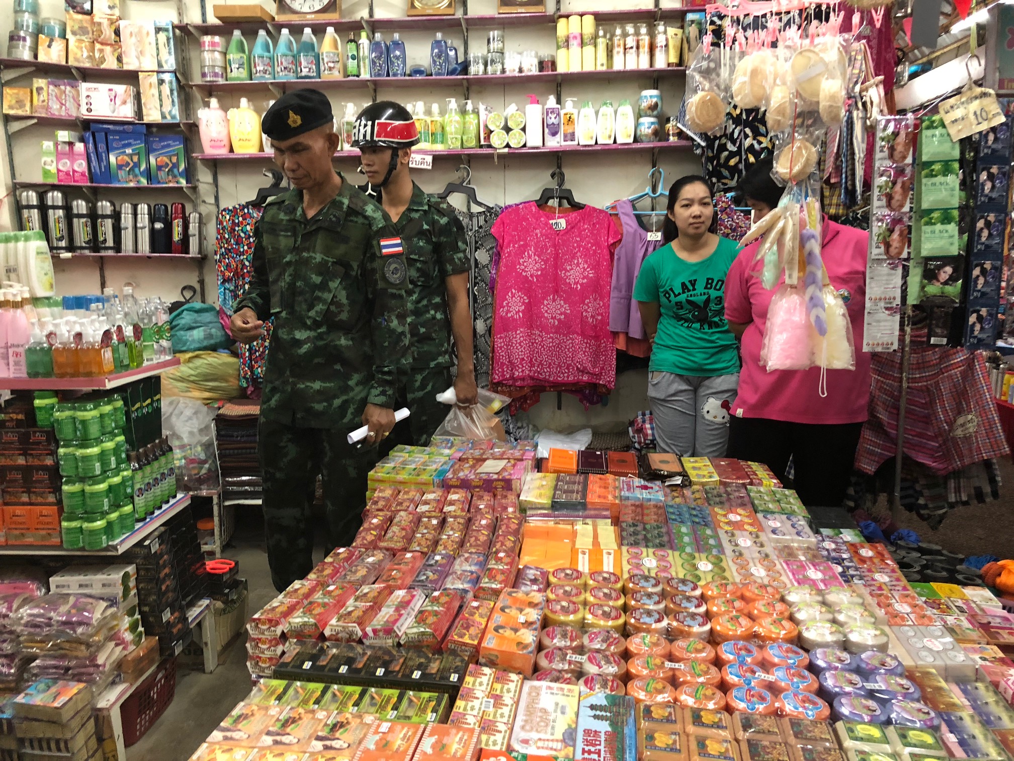 เจ้าหน้าที่หนองคายผนึกกำลังตรวจตลาดอินโดจีน พุ่งเป้า “เมจิกสกิน”