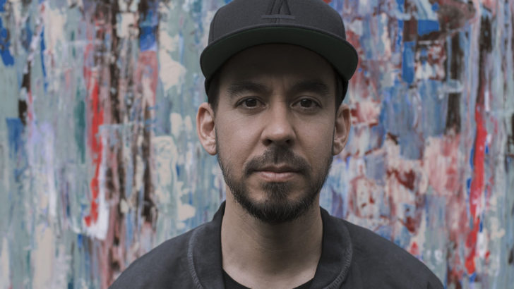 Mike_Shinoda_2018_promo แฟน “ลินคินพาร์ก” เตรียมกรี๊ด “ไมค์ ชิโนดะ” โพสต์ “Sawadeecup” ประกาศคอนเสิร์ตเมืองไทย