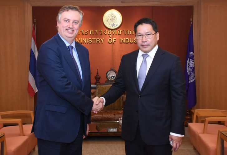 Nissan Executive Vice President meets Thailand Minister of Industry