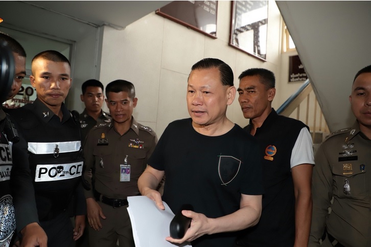 ‘สันธนะ’ร้องขอความเป็นธรรม หากถูกถอดยศ เปิดแถลง 21 พ.ค. ด้านทนายเชื่อทำไม่ได้ คดีไม่สิ้นสุด