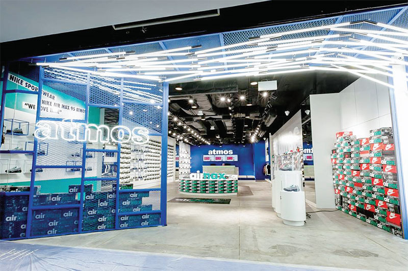 “atmos” เขย่าสตรีตแฟชั่น ยกทัพรุ่นหายาก…เอาใจสาวก