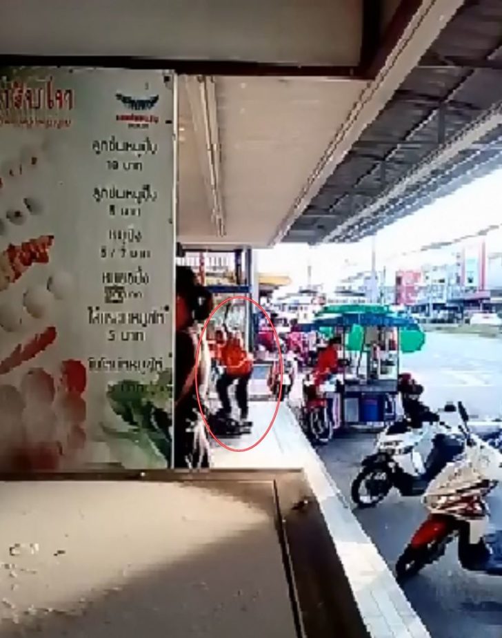 รุมประณาม ‘วินจยย.’ โหด ตีหมาหน้าร้านสะดวกซื้อ วอน ตร.จับข้อหาทารุณกรรมสัตว์