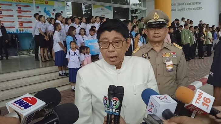 “วิษณุ” ยังไม่ฟันธง นัดถก กกต. 14 มิ.ย. หรือไม่ แจงเป็นการหารือวงเล็ก ไม่มีพรรคร่วม