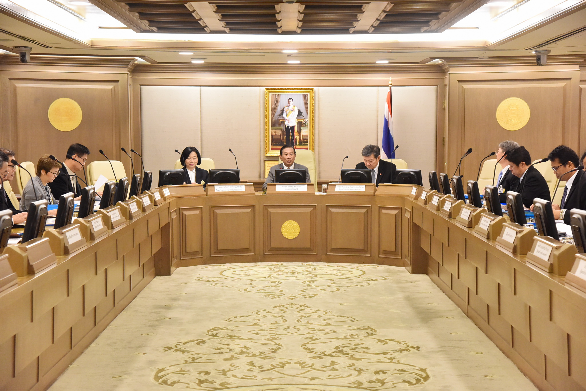 “บอร์ดน้ำเมา” ไฟเขียวประกาศห้ามใช้เครื่องจ่ายเครื่องดื่มแอลกอฮอล์ในร้านสะดวกซื้อ