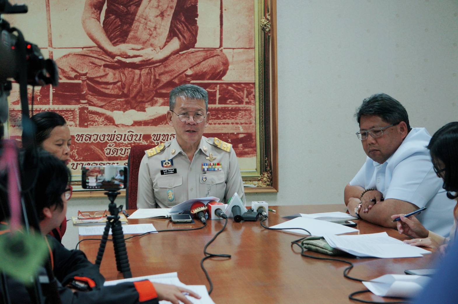 ผวจ.พิจิตร สั่งเด้งผอ.ร.ร.เทศบาลตะพานหิน (ท1) แล้ว ปมทุจริตอาหารกลางวัน