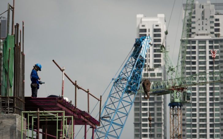 7 ชุมชน กทม.ร้องผู้ตรวจฯจี้รัฐบังคับใช้กม.เคร่งครัด ปมอนุมัติสร้างตึกสูงไม่ชอบด้วยกม.