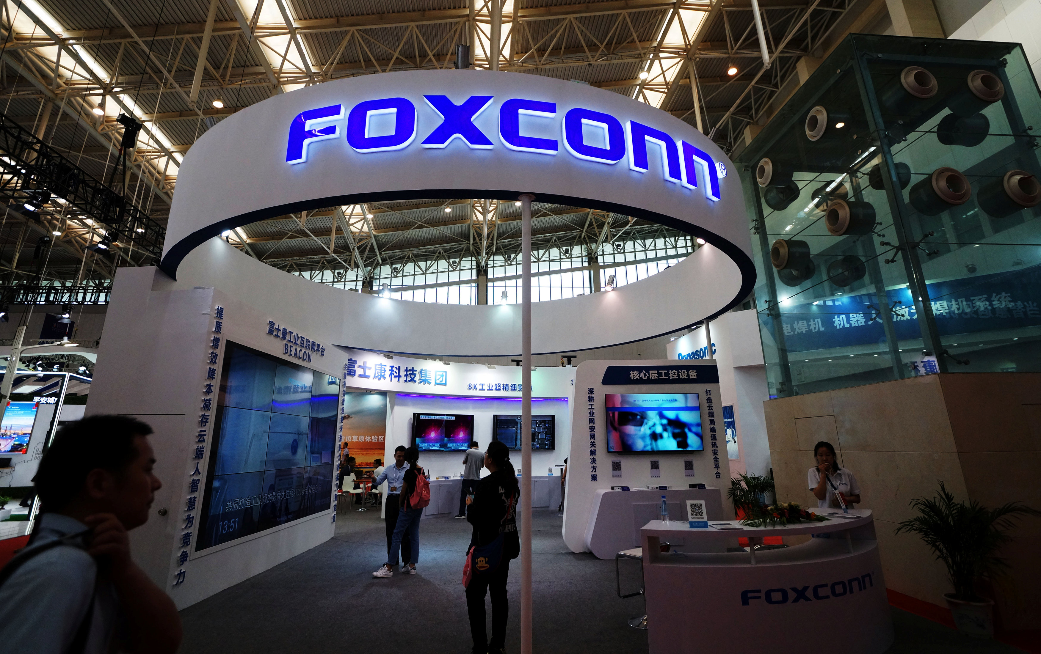 “Foxconn” ยักษ์ผลิตอิเล็กทรอนิกส์รายใหญ่ของโลก! เร่งตรวจโรงงานในจีน ปมใช้แรงงานหนัก