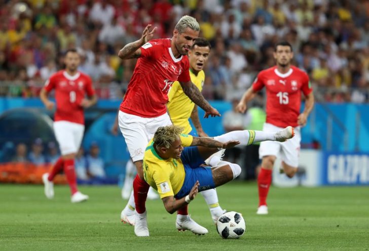 2018-06-17T181624Z_1872664738_RC19167D1F80_RTRMADP_3_SOCCER-WORLDCUP-BRA-SWI ช็อตเด็ดบอลโลก : ทีมใหญ่พากันกร่อย…”อินทรีเหล็ก” ปีกหักแพ้ “จังโก้”-“บราซิล” ทำได้แค่เสมอ