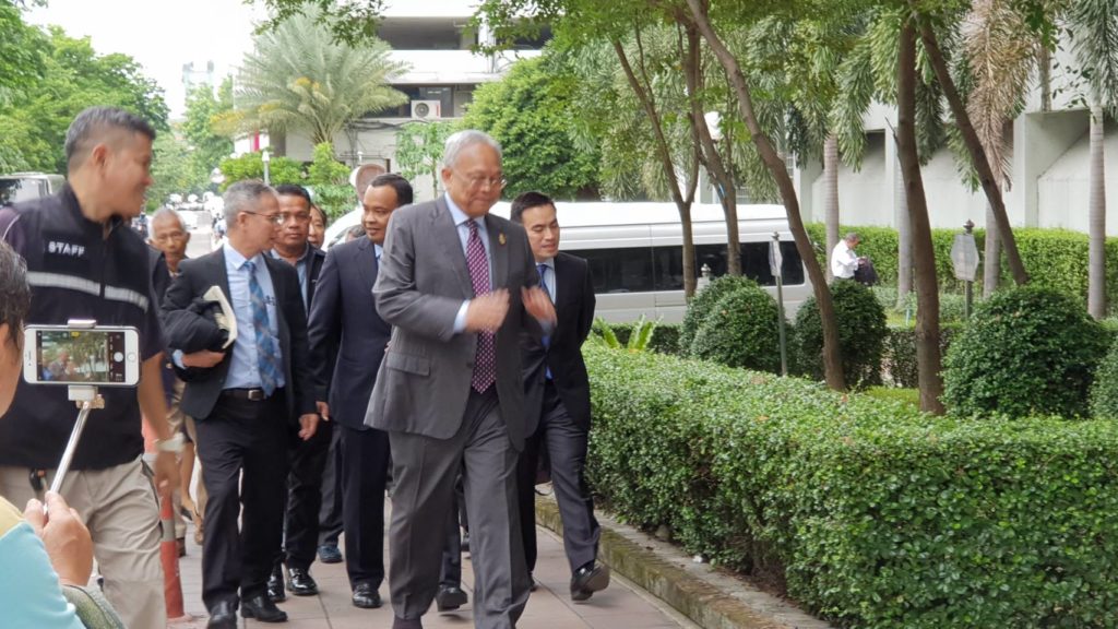“สุเทพ” ขึ้นศาลนัดตรวจหลักฐานคดีกบฏ เตรียมเดินสายชวนเป็นสมาชิก”รปช.”บริจาควันละบาท