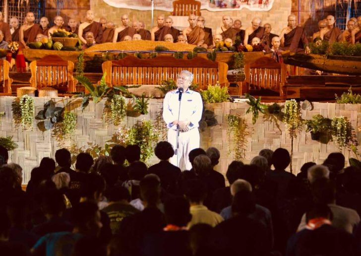‘สุเทพ’เยือนอุบลฯ พูดคุยชาวราชธานีอโศก ย้ำจุดยืนตั้งพรรค เมินบิ๊กป้อมสั่งห้ามเดินสาย