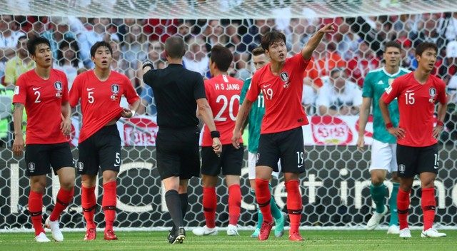 แชมป์เก่าตกรอบสุดดราม่า! เยอรมนี แพ้ เกาหลีใต้ 0-2 ไม่รอดอาถรรพ์แชมป์เก่า
