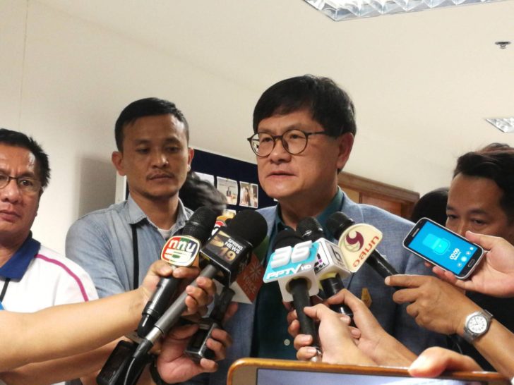 “เอนก” ประกาศจ่อลาออกทุกตำแหน่ง ร่วมงานพรรค รปช. มุ่งทำงานการเมืองอย่างเดียว