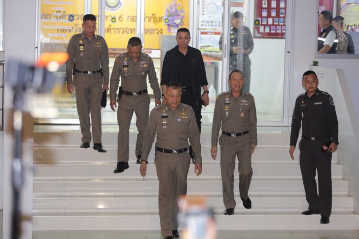 ตร.-พศ.ถกคดีเงินทอนวัด คาดหารือตามตัวอดีตพระพรหมเมธีด้วย