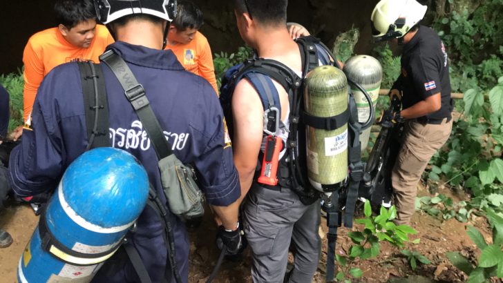 กสทช. จับมือ 5 โอเปอเรเตอร์ลงพื้นที่ “ถ้ำหลวง” เสริมเครือข่ายสื่อสารค้นหาทีมฟุตบอลเยาวชน