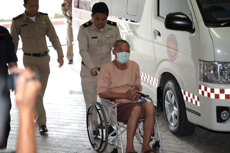 เบิกตัวอดีต “พุทธะอิสระ” นั่งรถเข็นมาศาล นัดตรวจหลักฐานคดีแกนนำกปปส.-พวกข้อหาร่วมกันกบฎ
