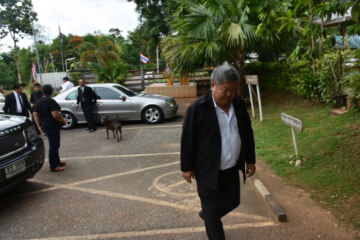 “เปรมชัย” พร้อมพวกควงทนายขึ้นศาล จ.ทองผาภูมิ สืบพยานคดียิงเสือดำทุ่งใหญ่ฯ