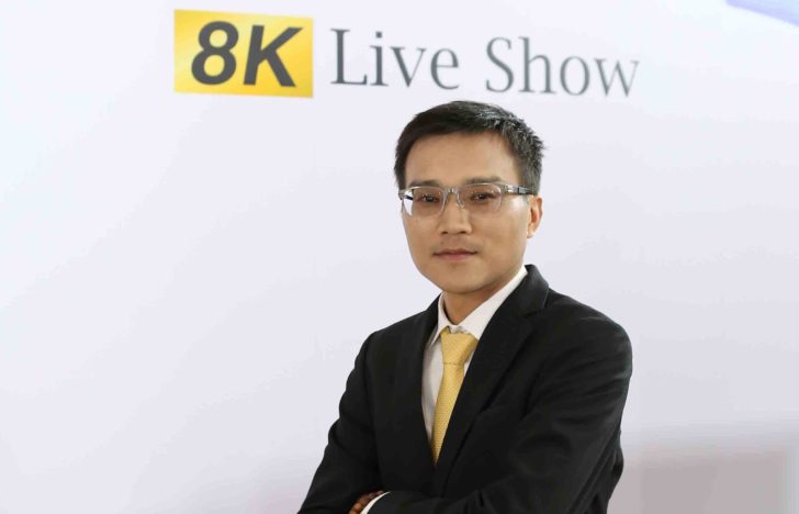 13-1ชาร์ป 8K-โรเบิร์ต อู