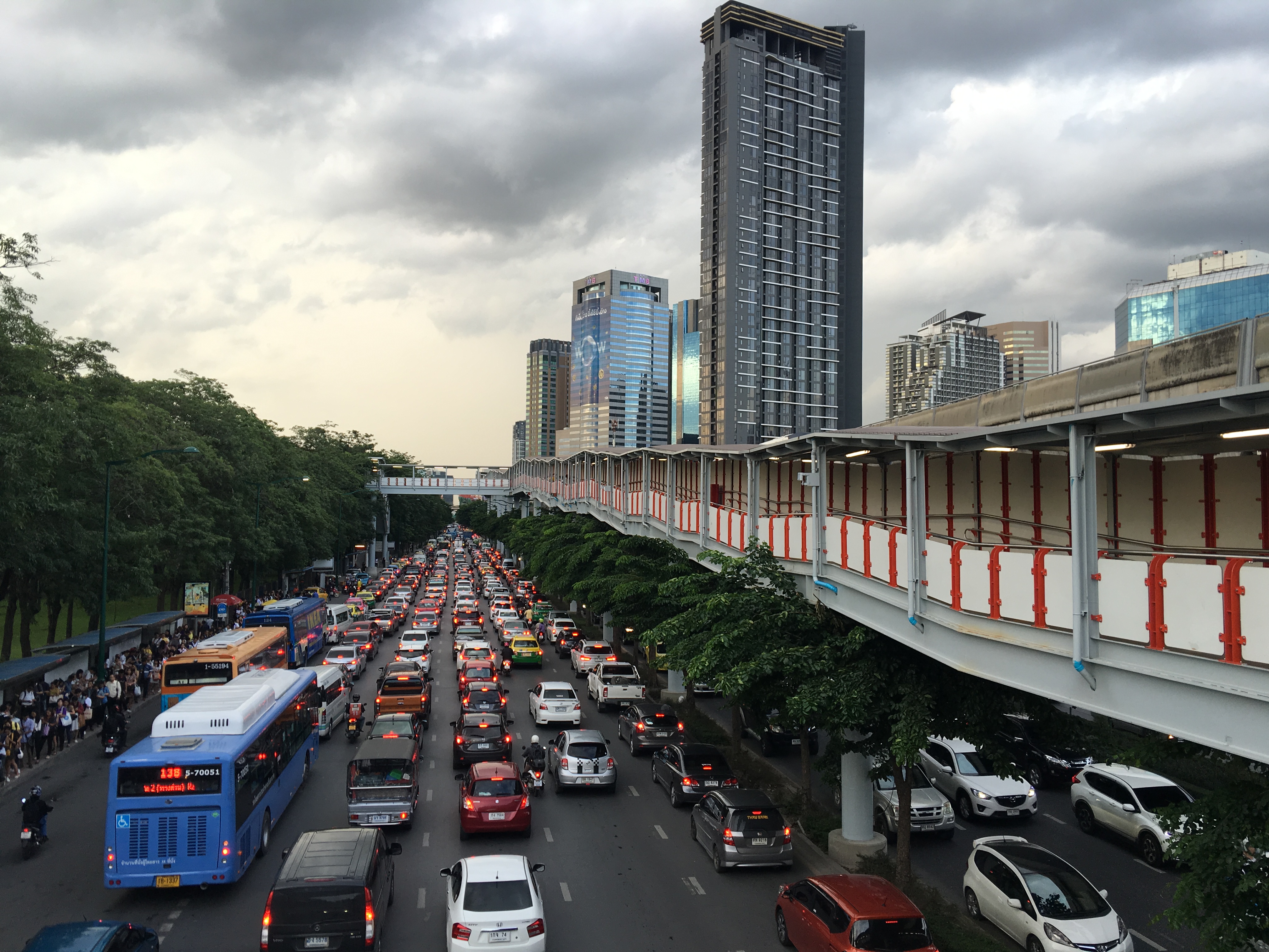 ทุบสถิติใหม่ “หมอชิต-จตุจักร” สกายวอล์กระฟ้าสูงเท่าตึก 5 ชั้น