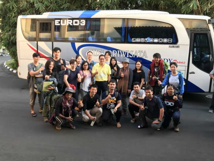 ร.10 ทรงห่วงใยคนไทยในลอมบอก ชุดแรกเดินทางกลับประเทศแล้ว