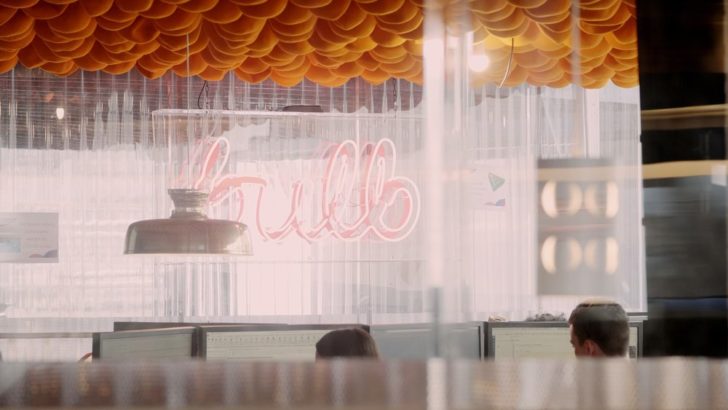 Image-showing-a-neon-bulb-sign