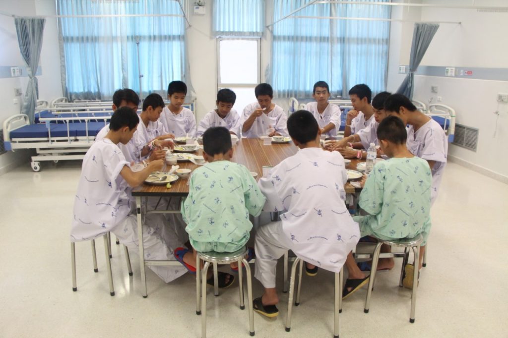 สธ.คาดทีมหมูป่าออกจาก รพ. 1-2 วันนี้ เตรียมพร้อมสื่อสัมภาษณ์ 18 ก.ค.