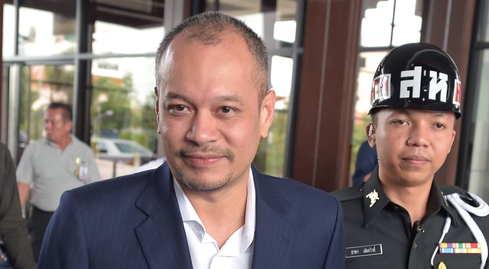 ‘ณัฐวุฒิ’ ชี้ดูด นปช.ไม่ง่าย อวยพรพวกเปิดตัว ‘กลุ่มสามมิตร’ ให้โชคดี ความเป็นเพื่อนยังอยู่