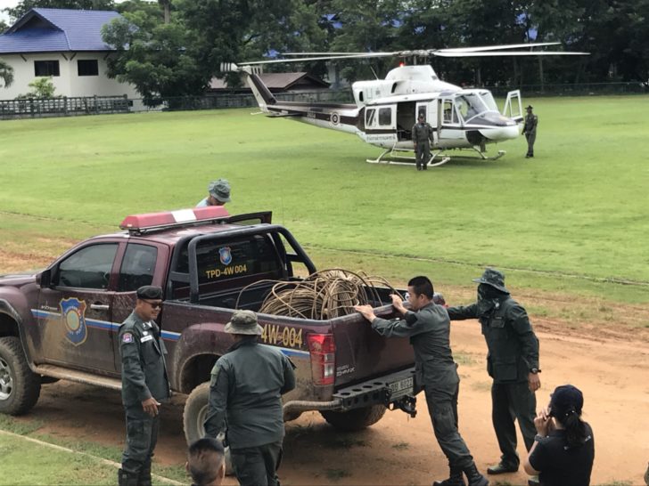 ผบ.ตร.บินดอยผาหมี โรยตัวลงลึก 70 เมตร พบห้องโถงใหญ่