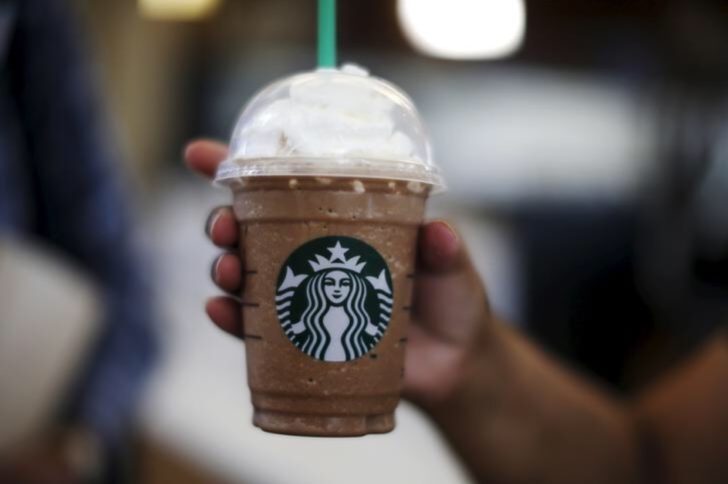 ‘สตาร์บัคส์’ ประกาศเลิกใช้หลอดพลาสติกในร้านทั่วโลกปี’63