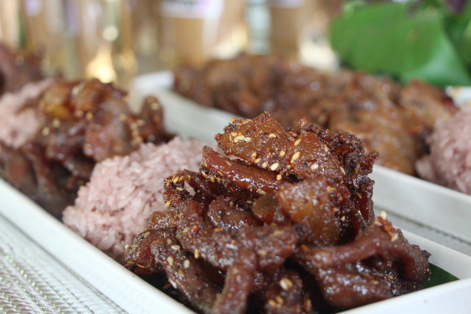 สาวเมืองตรังไอเดียบรรเจิด เสิร์ฟหมูปิ้งสร้างรายได้