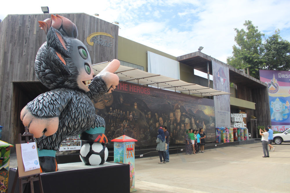 ภาพ HEROES ช่วยหมูป่า 200 ใบ หมดเกลี้ยงหลังเปิดจองแค่วันเดียว