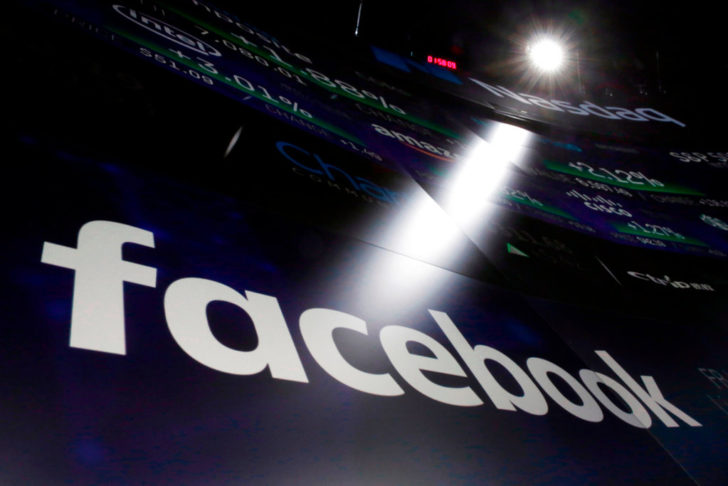 Earns Facebook