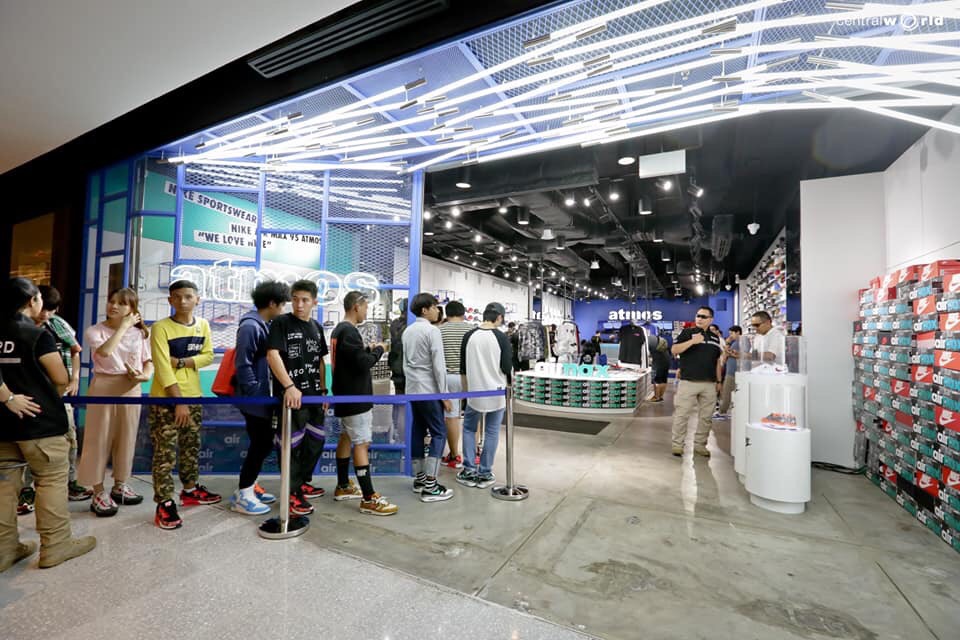 เขย่าวงการสตรีท!! แฟนๆร่วมต่อแถวกว่า 1,000 คน ลุ้นคว้ารองเท้า NIKE THE TEN : AIR PRESTO