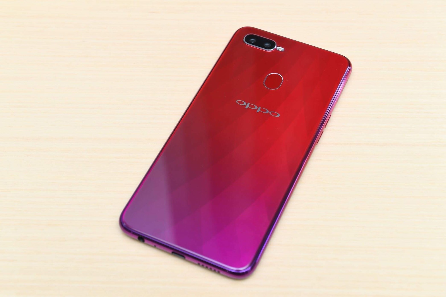 “ออปโป้” ส่ง OPPO F9 ย้ำตำแหน่งเบอร์ 2 ตลาดสมาร์ทโฟน