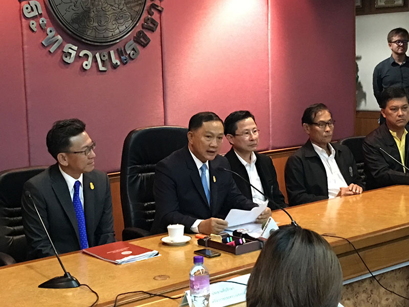 “อดุลย์”ไฟเขียว 3 แนวปฏิบัติ แก้ปม”แรงงานประมง”ฉลุย