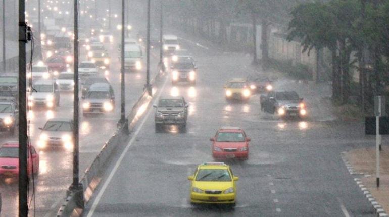 วันนี้! ฝนถล่มเหนือ-อีสาน ระวังท่วมฉับพลัน คนกรุงไม่รอด! ตกหนักร้อยละ70