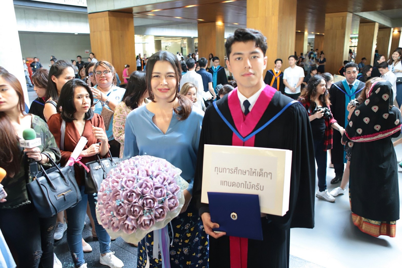 ‘นาย ณภัทร’ งดรับดอกไม้-ของขวัญงานรับปริญญา เปลี่ยนรับบริจาคเป็นทุนการศึกษาให้เด็กๆ