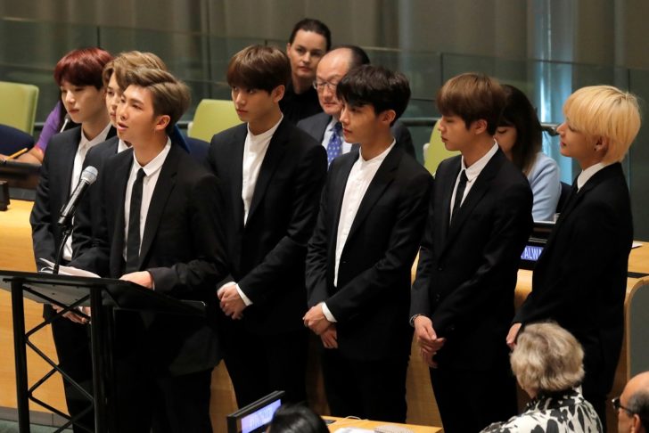 สุนทรพจน์ วง BTS บนเวทียูเอ็น: “เราควรรักตัวเองในทุกเวอร์ชั่น” - ประชาชาติธุรกิจ