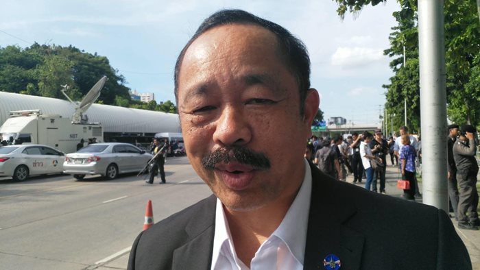 ‘สุชาติ’ จวก “ออก กม.เพื่อคนทั้งประเทศ” ไม่ใช่แค่ “บิ๊กตู่ – วิษณุ”