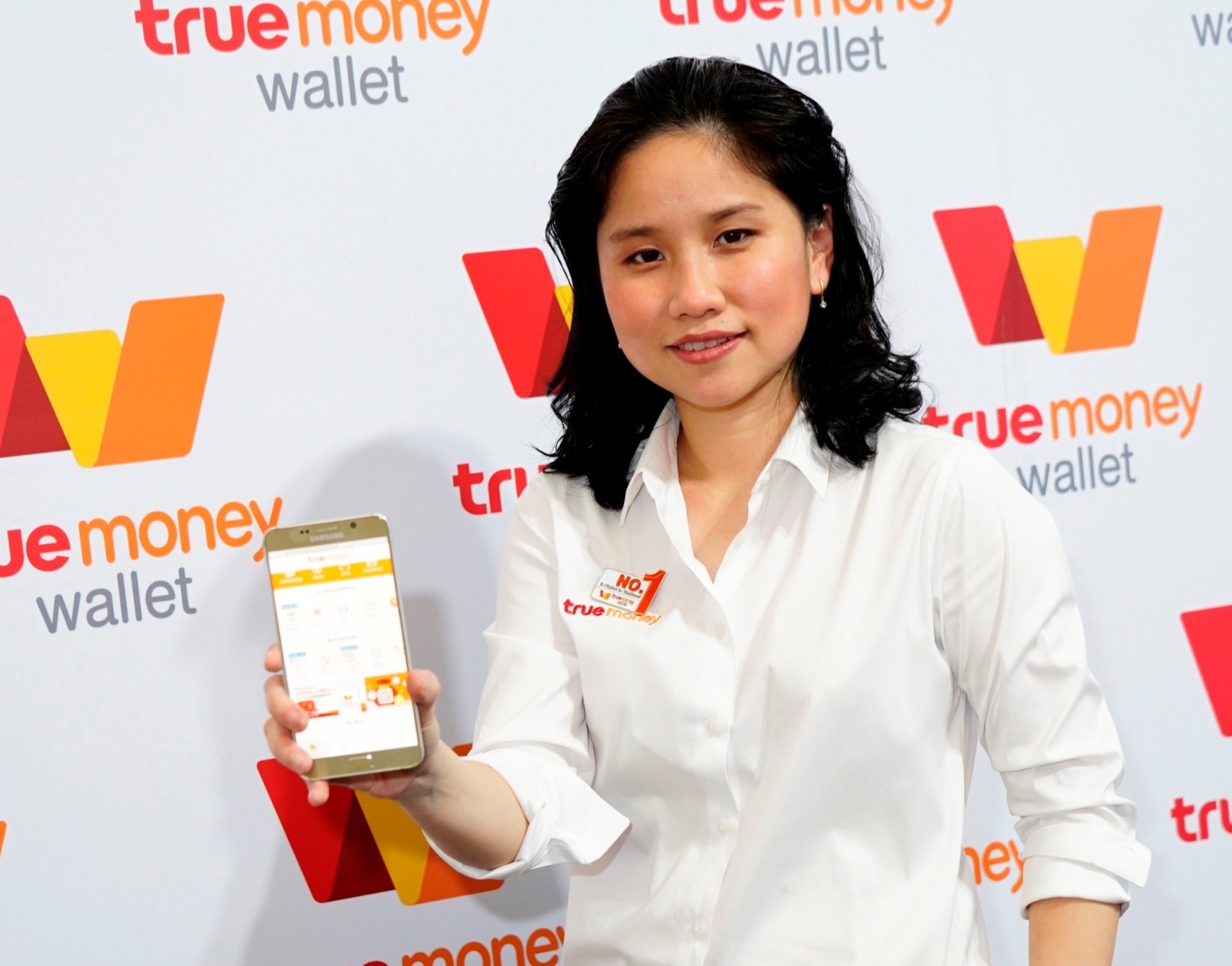 ‘ทรูมันนี่’ ลุยเชื่อมออฟไลน์ ผนึกพันธมิตรรักษาแชมป์-