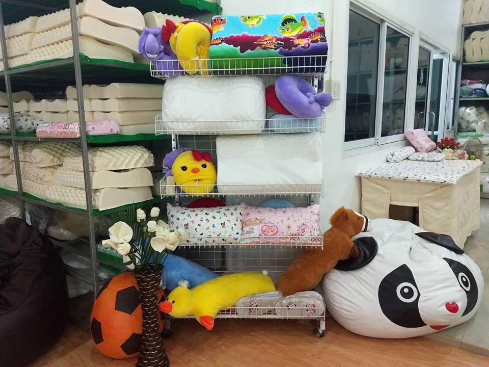 บ้านสมบูรณ์พัฒนาฯ ชุมพร จาก “ขี้ยาง” สู่ หมอนยางพารา “เงินล้าน”