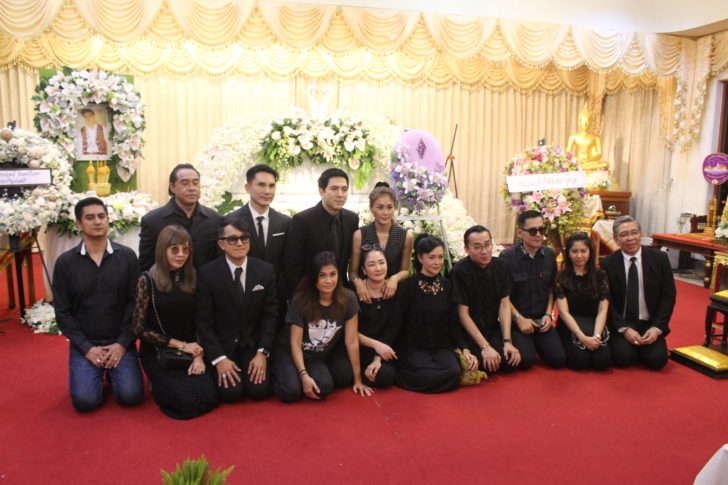 ศิลปินดาราร่วมงานศพ “โอ วรุฒ” แฟนคลับอาลัยแน่นศาลา
