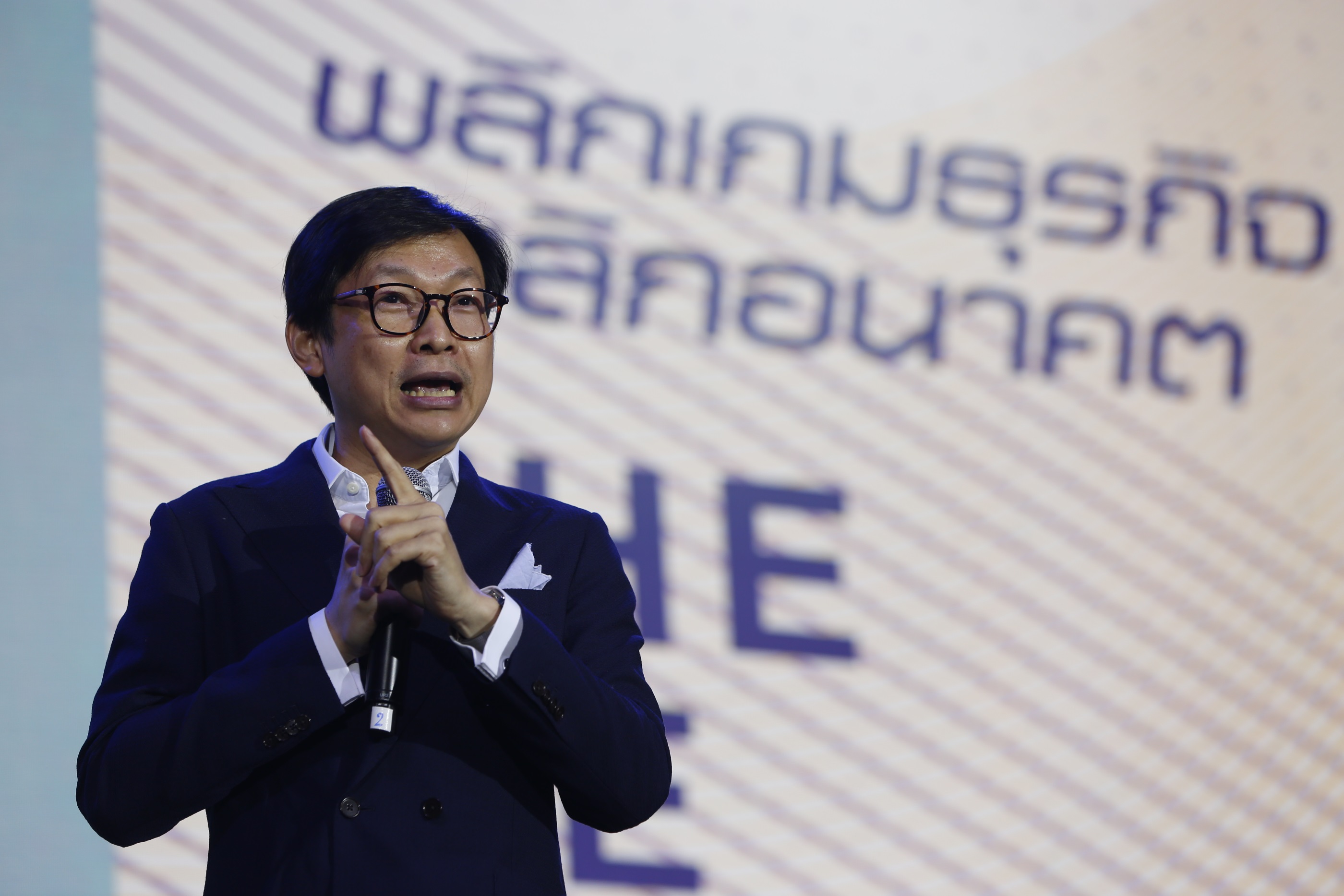 ถอดโมเดล “พระเจ้าตาก” Reinvention ก่อนถูก Disruption