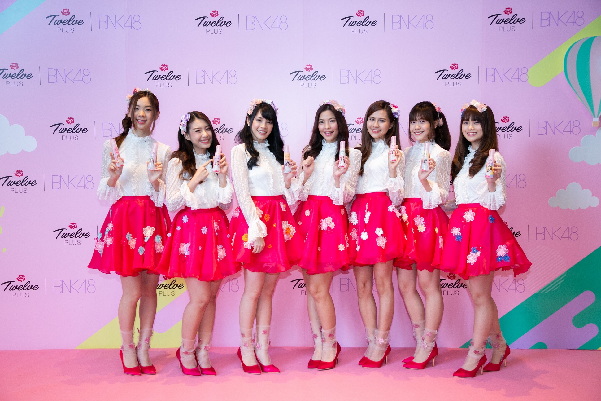 ‘ทเวลฟ์ พลัส’ จับมือ BNK48 เปิดตัวน้ำหอมคอลเลคชั่นพิเศษ 8 กลิ่น