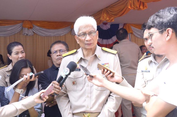 ร.10 พระราชทานเครื่องราชฯ ทีมช่วยหมูป่าอะคาเดมี