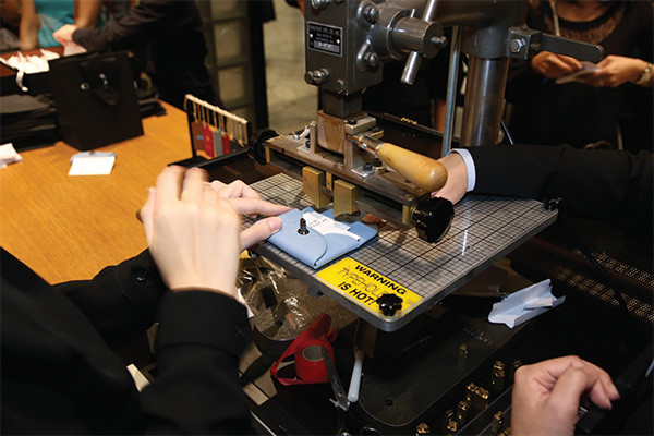 COACH เปิด Craftsmanship Bar แห่งแรกในไทย-