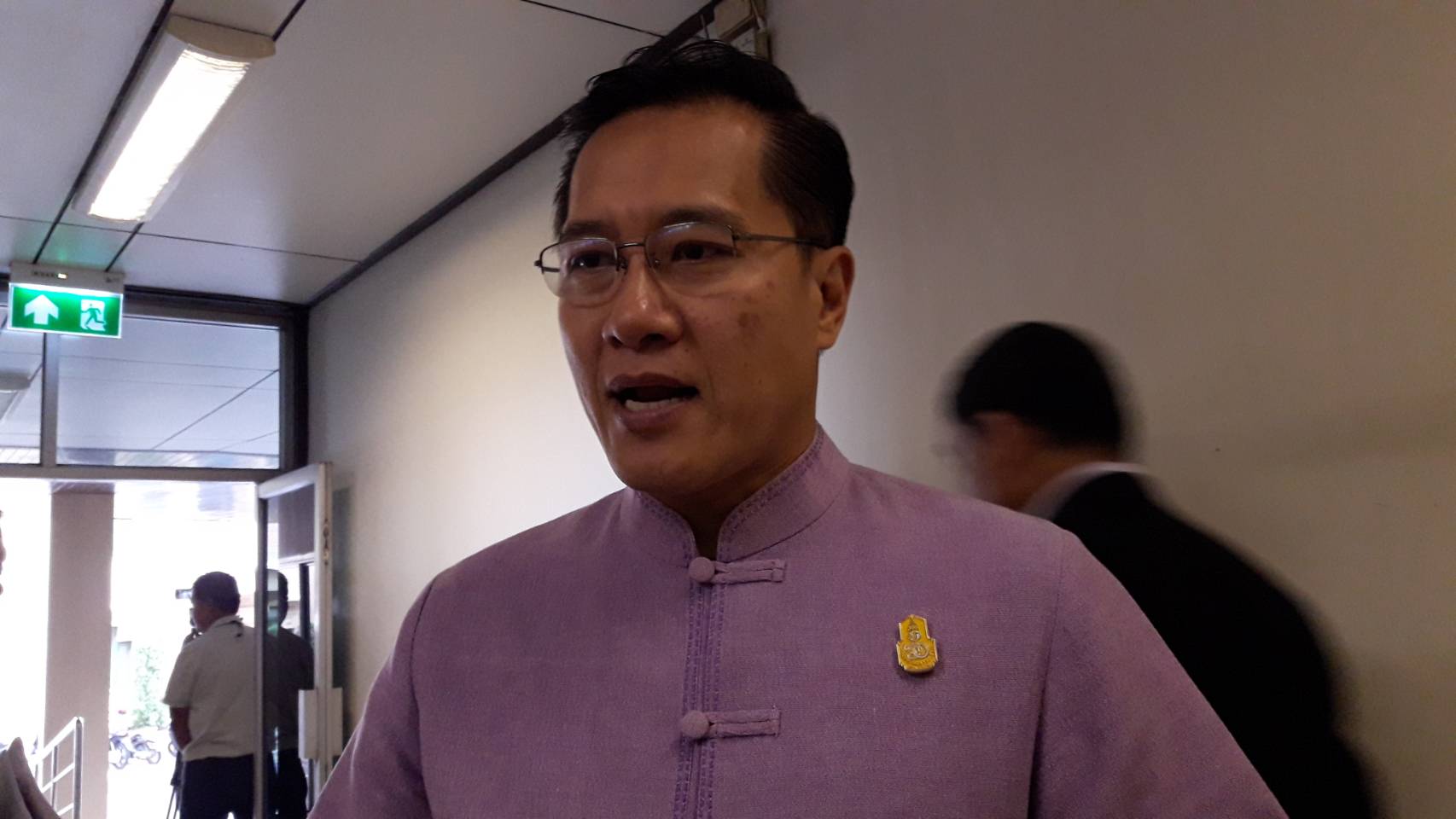 ‘วีระศักดิ์’ ไม่ถอยมาตรการจำกัดนทท.ขึ้นเกาะ เห็นใจผู้ประกอบการ แต่ต้องยึดธรรมชาติก่อน