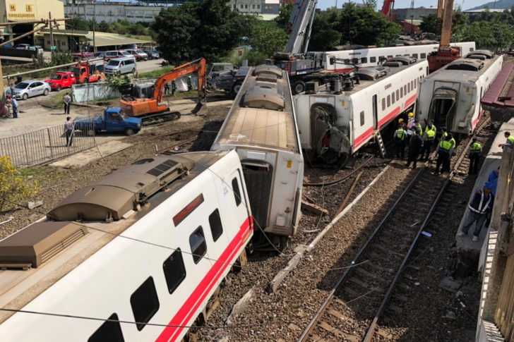 ศาลไต้หวันเผยเหตุรถไฟตกราง คนขับปิดระบบจำกัดความเร็ว ระหว่างเกิดเหตุแล่นถึง 140 กม./ชม.