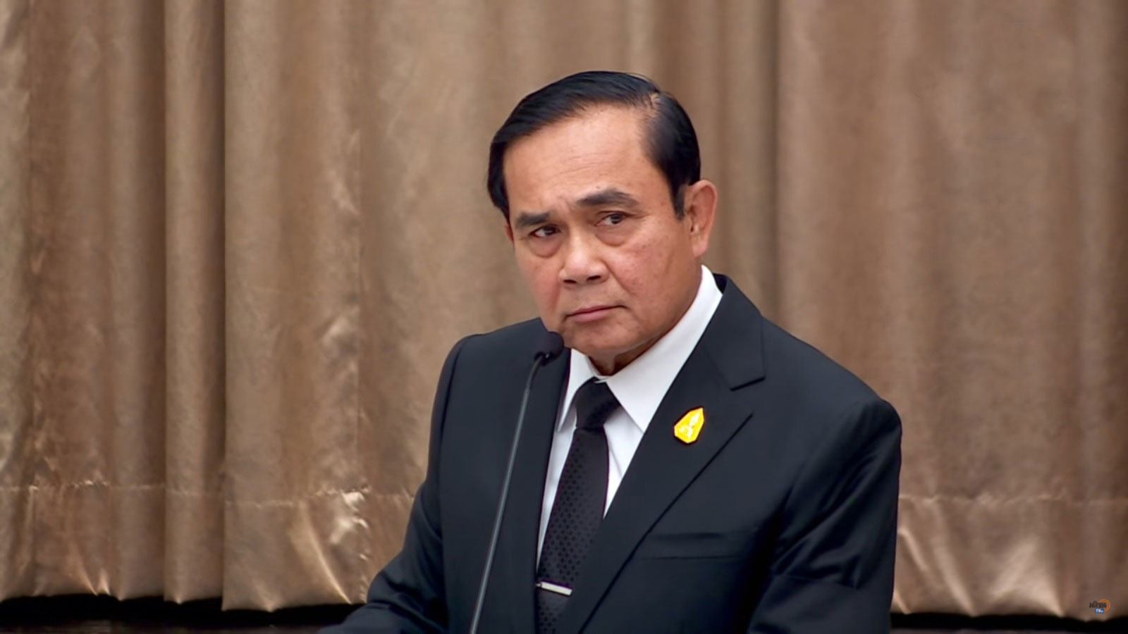 “สวนดุสิตโพล” เผยประชาชนกว่า 42% เห็นว่านายกฯเปิดเพจ เพราะต้องการวัดความนิยมเพื่อหยั่งเสียง