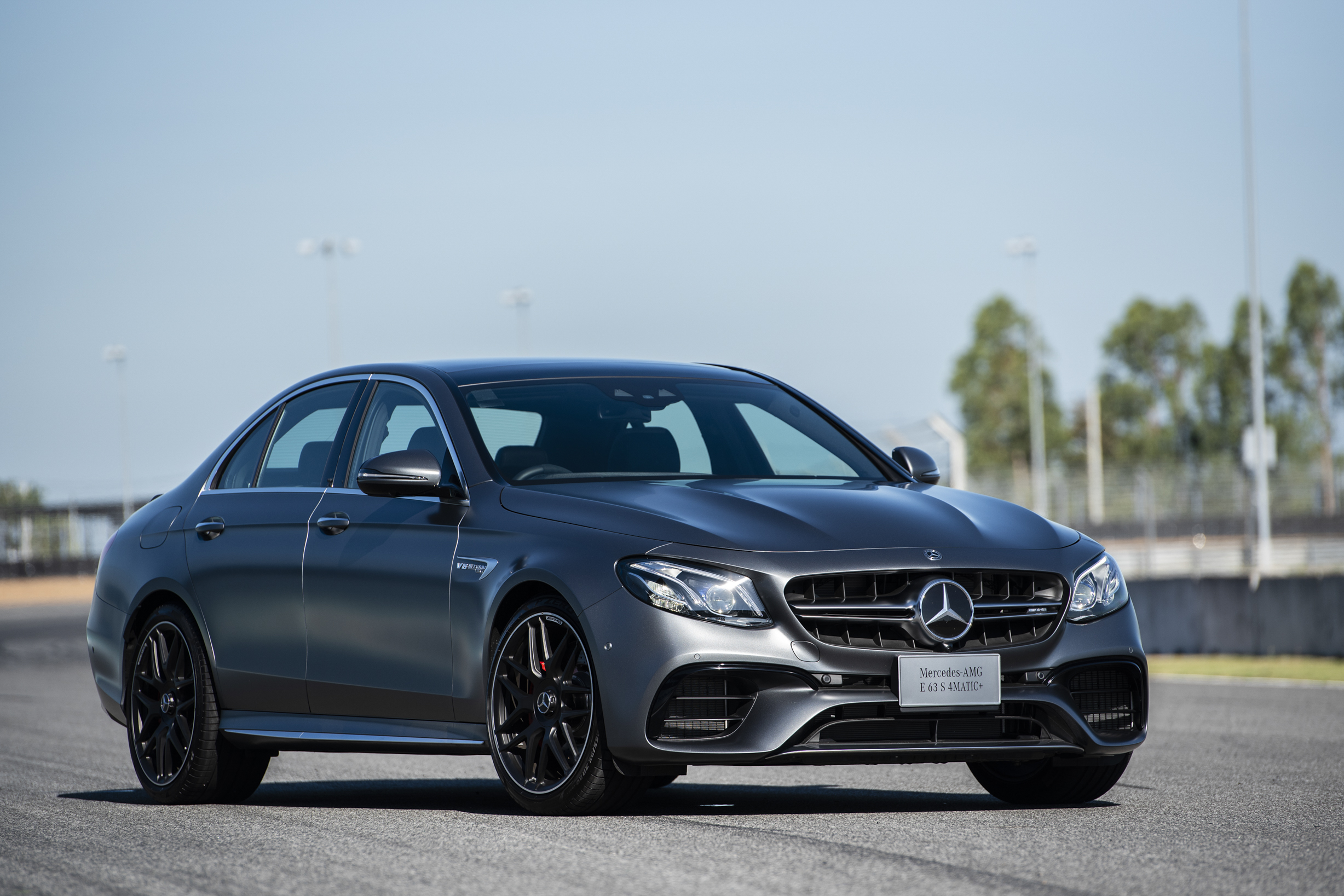 “เมอร์เซเดส-เบนซ์” ส่งรถไฮเพอร์ฟอร์มานซ์ AMG 3 รุ่น กระตุ้นอะดรีนาลีนลูกค้าชอบแรง